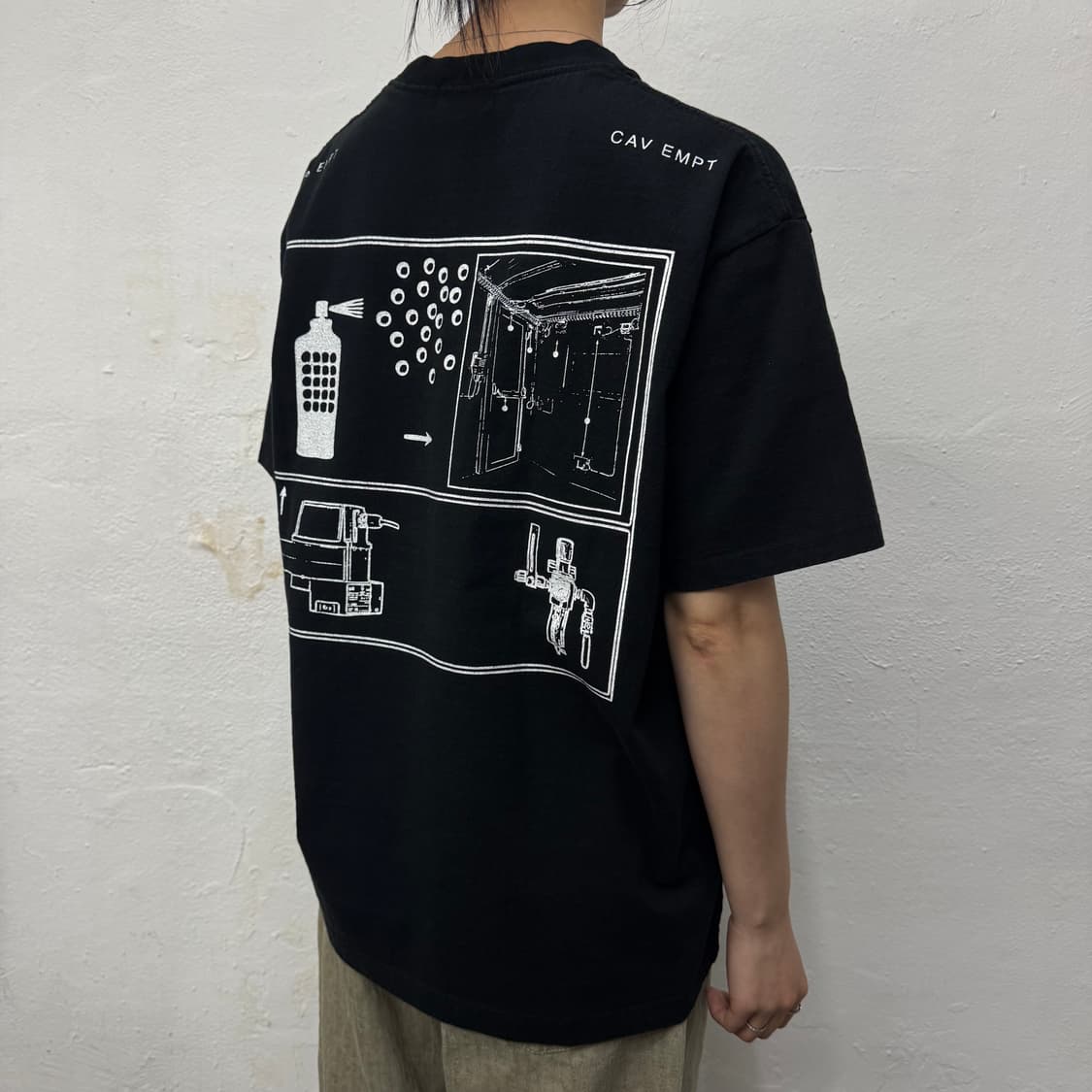 카브엠트(CAVEMPT) 22s 블랙 양면 나염 프린팅 코튼 크루넥 반팔 상품이미지2