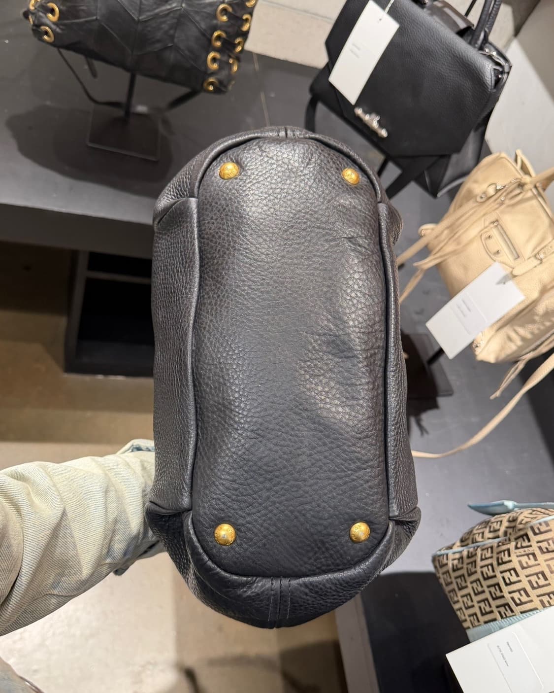 프라다 블랙 비텔로 다이노 사첼백 상품이미지6