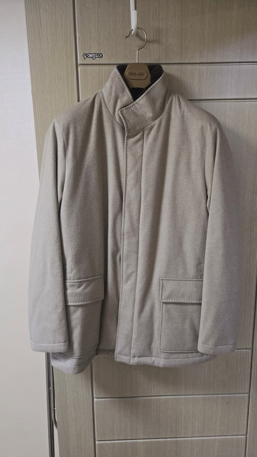 마에스트로 탈착퍼 베이지 캐시미어 구스다운점퍼 상품이미지4