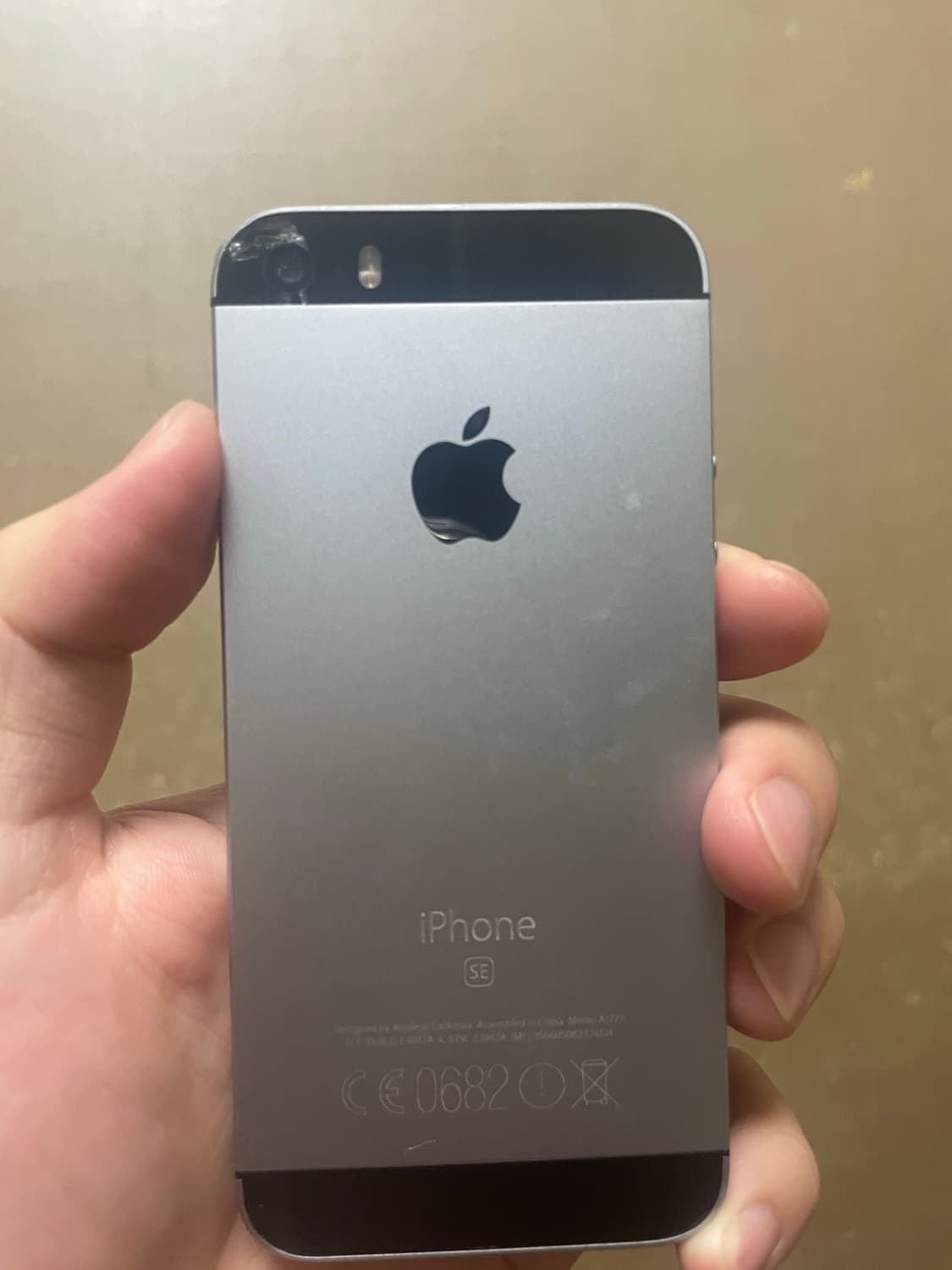 아이폰 se 128gb 상품이미지1