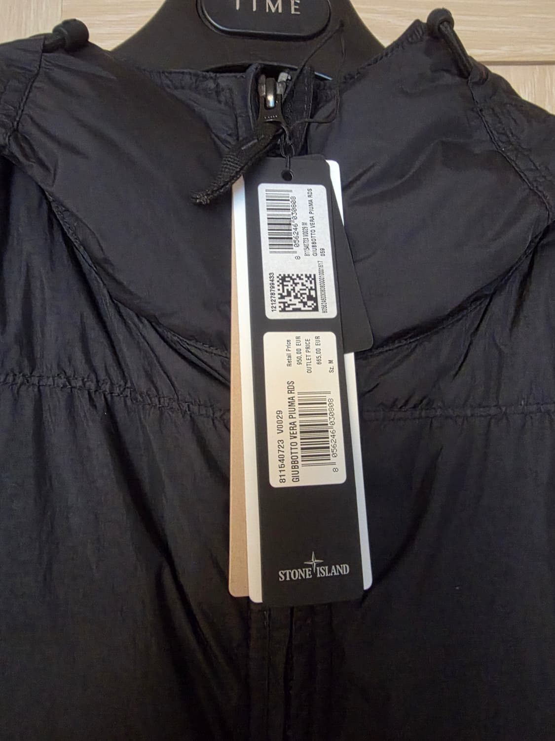 [구매 1달] 24FW 스톤아일랜드 크링클랩스 후드 패딩 M사이즈 상품이미지5