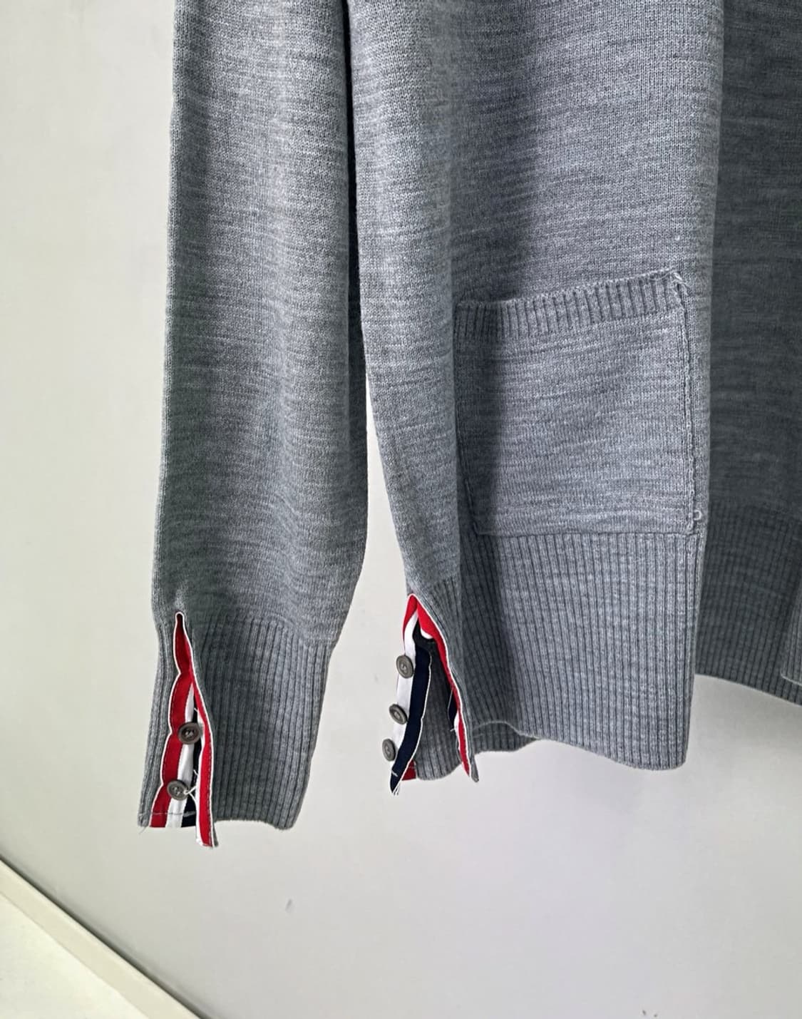 새상품 톰브라운 4선 가디건 상품이미지6