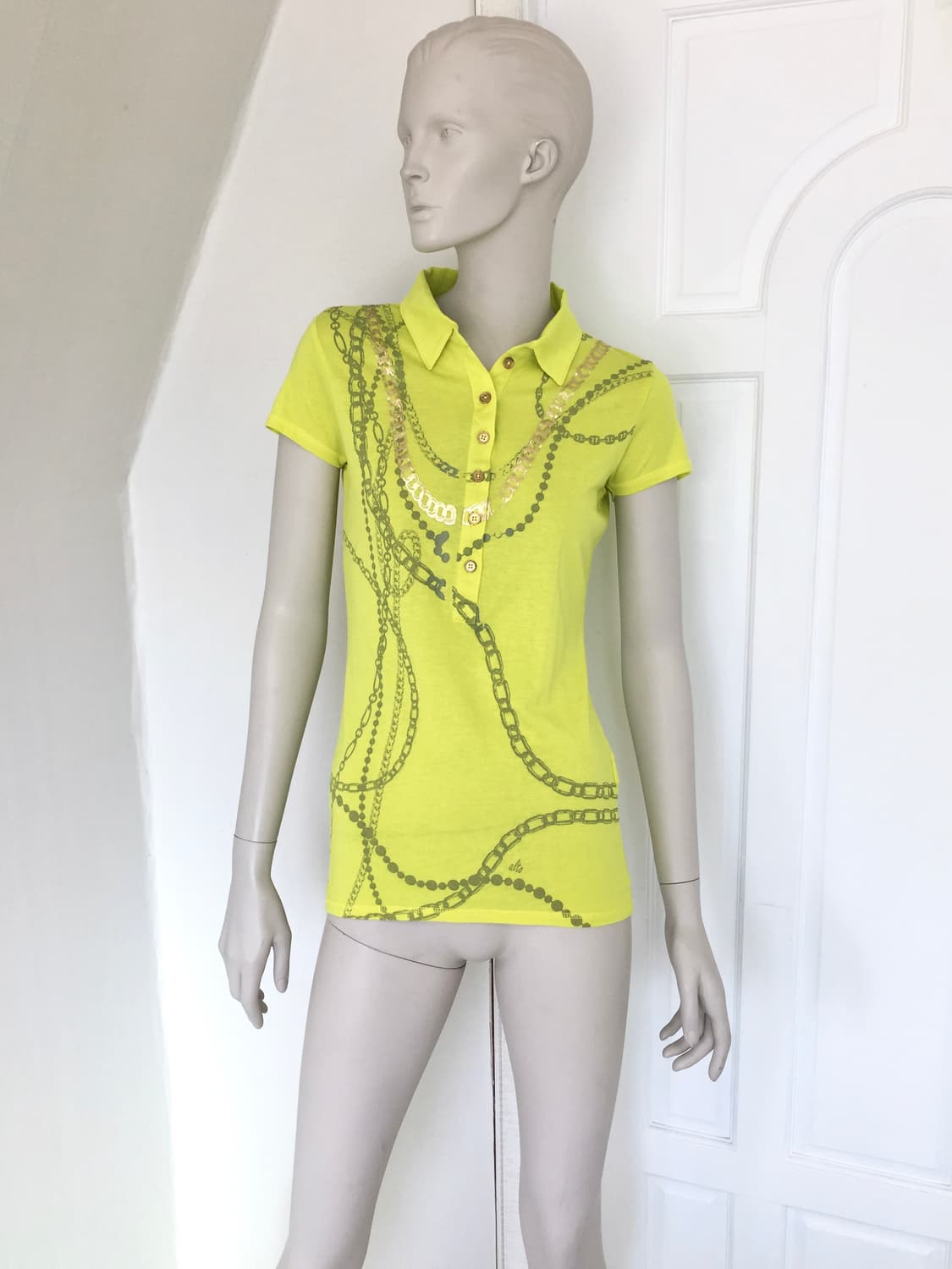 Accessory Graphic Fitted Top 상품이미지1