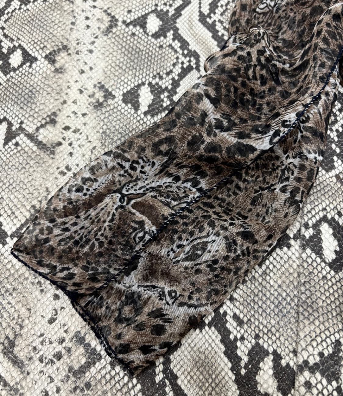 "Vintage" Leopard Scarf 상품이미지2