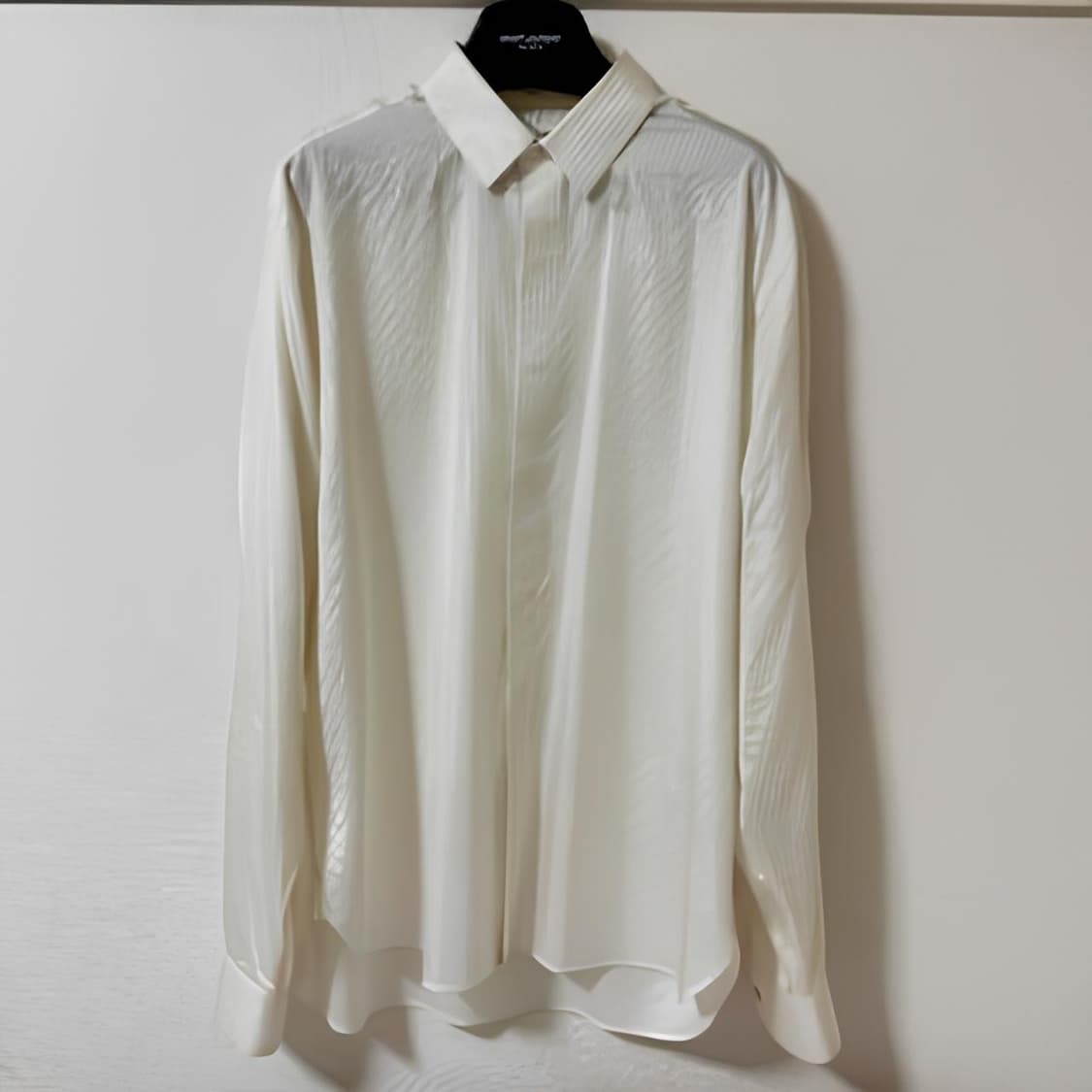 [이준호님 착용] 생로랑 실크 스트라이프 셔츠 상품이미지1