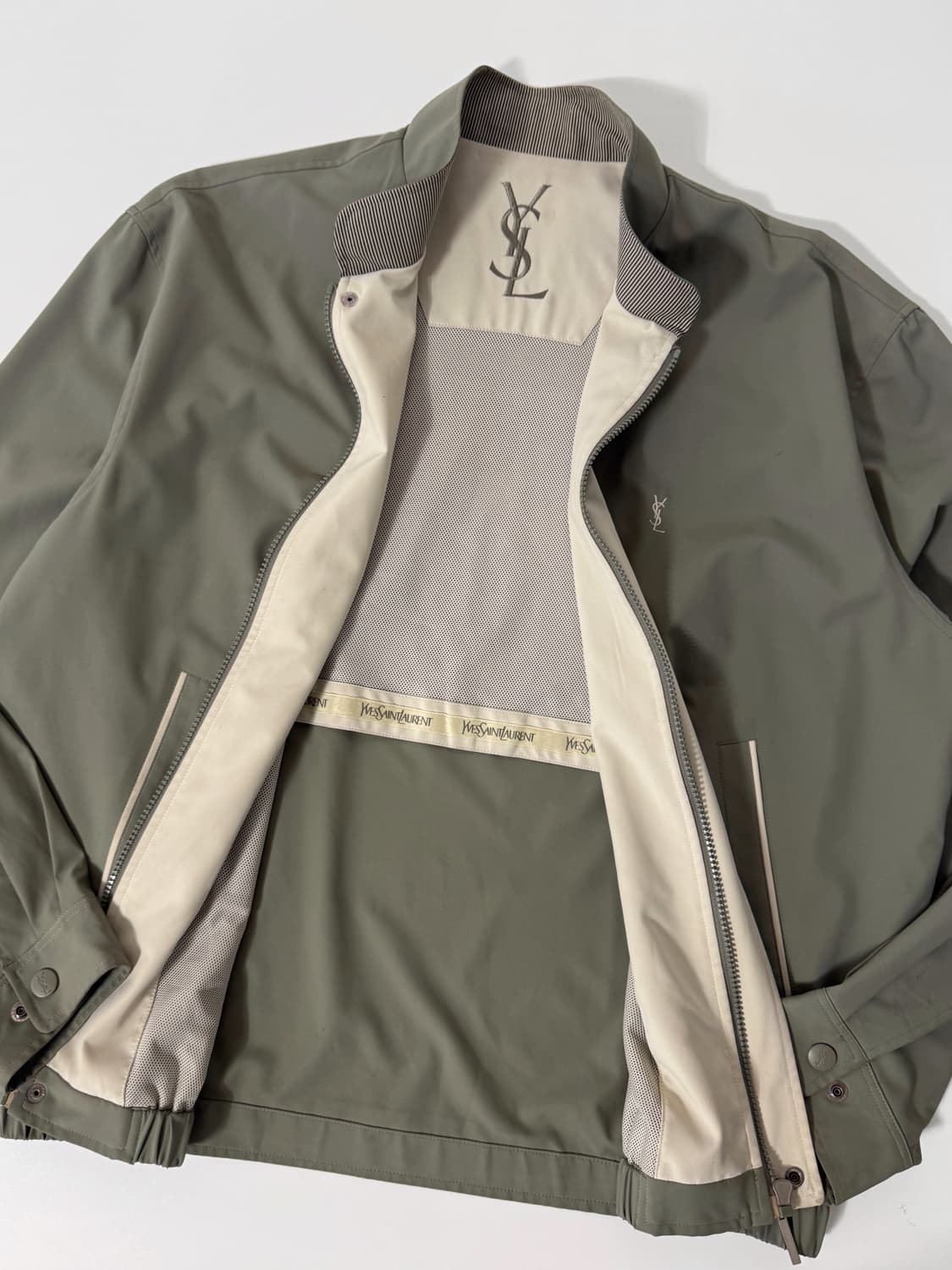입생로랑 90‘s 오버핏 카키 폴리쉘 미니멀 블루종 자켓 상품이미지2