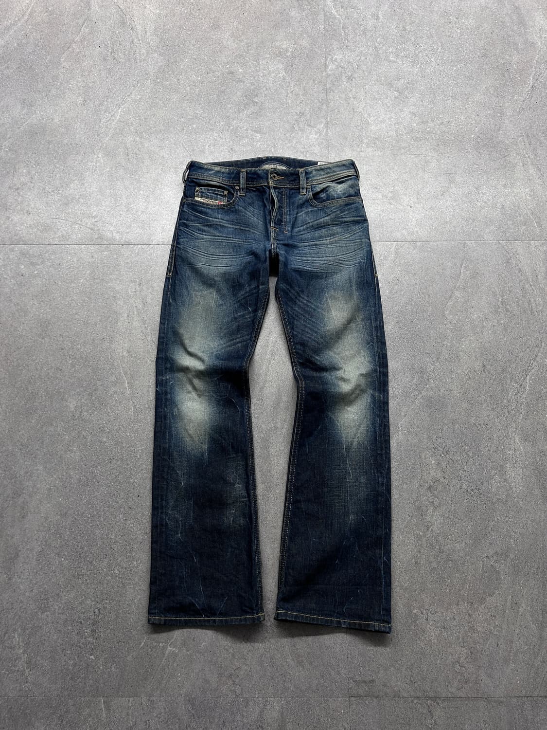 디젤 자티니 하드 페이딩 데님 상품이미지2