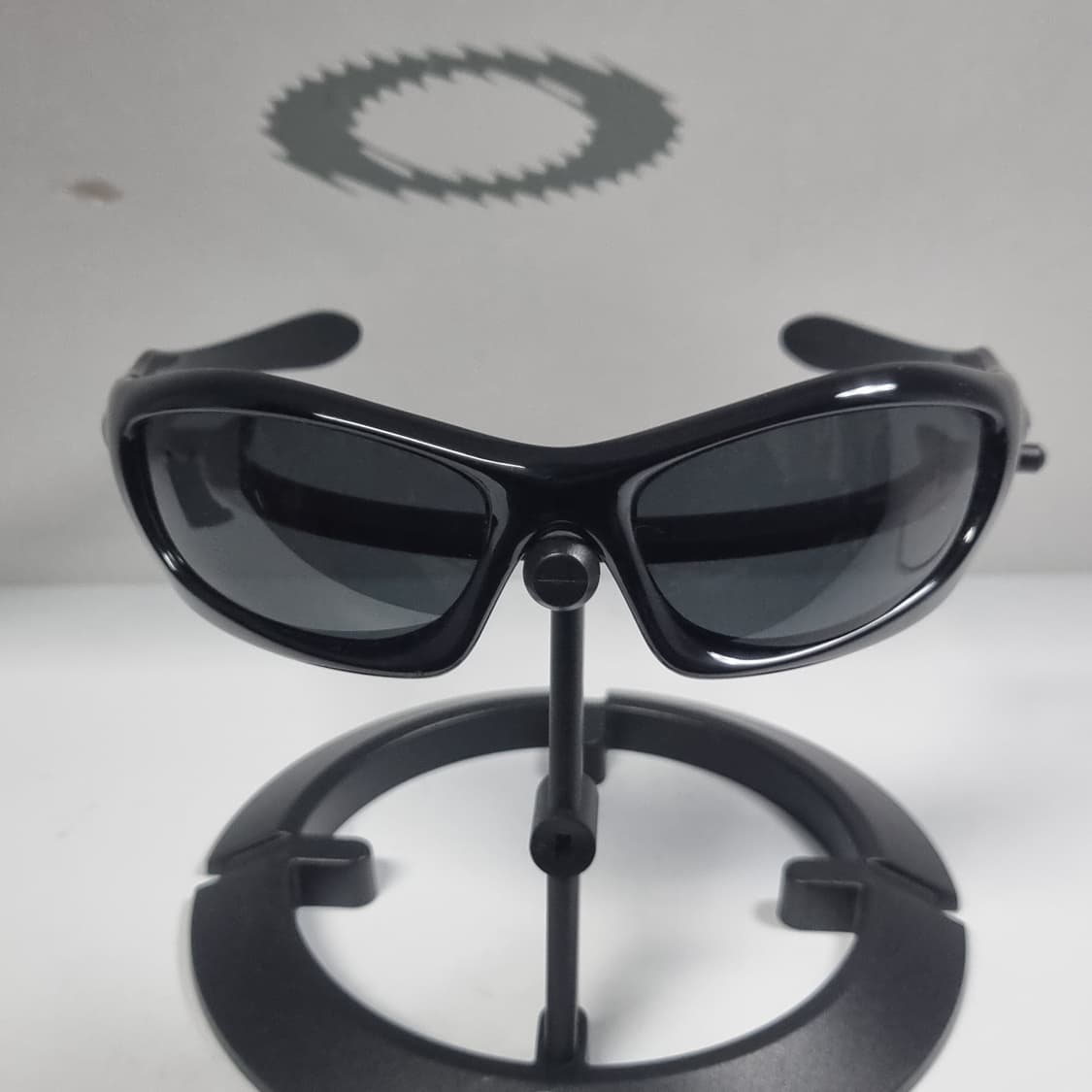 오클리 몬스터독 폴리쉬드 블랙 새렌즈 상품이미지3