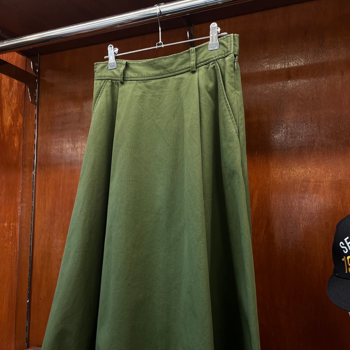 레이 빔즈 원턱 치노 스커트 [ 28 ] 상품이미지2