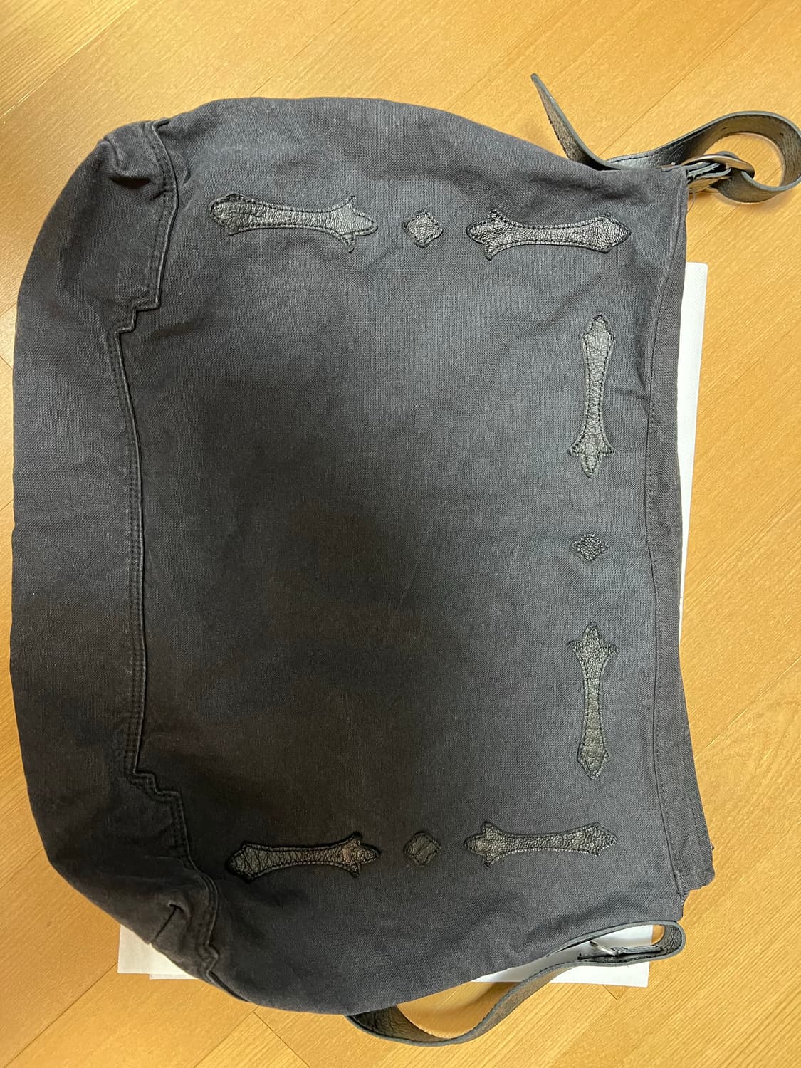 폴리테루 1011 플뢰르 패치드 크로스백 워시드 블랙 상품이미지2