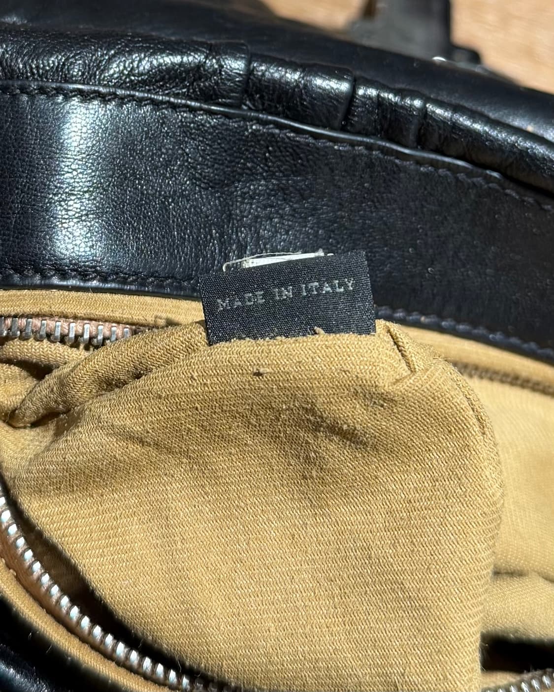 프라다 블랙 레더 고프레 체인 숄더백 상품이미지9