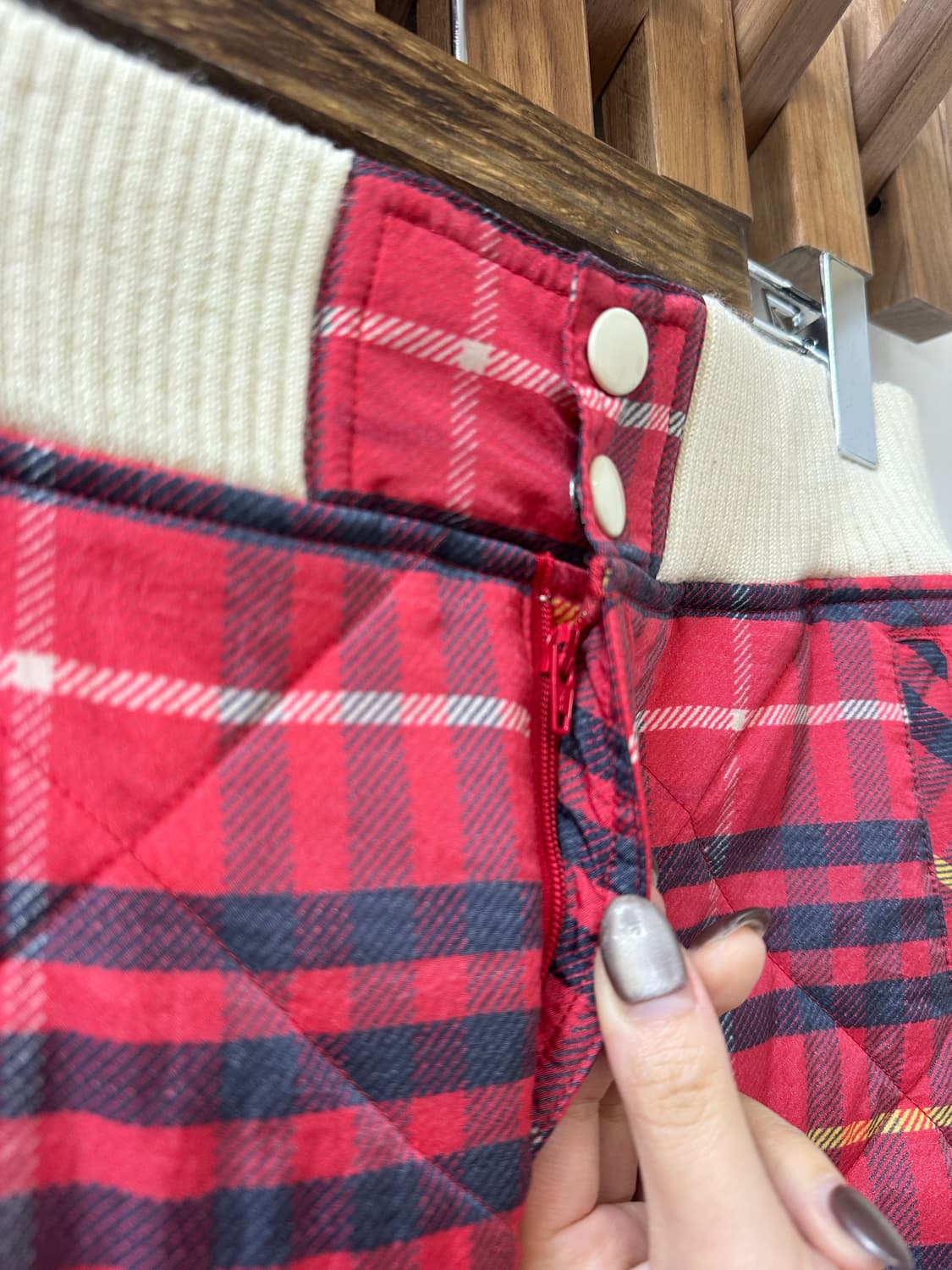 일본빈티지 아디다스 체크 퍼 트리밍 퀼팅 패딩 타탄 체크 스커트  상품이미지8