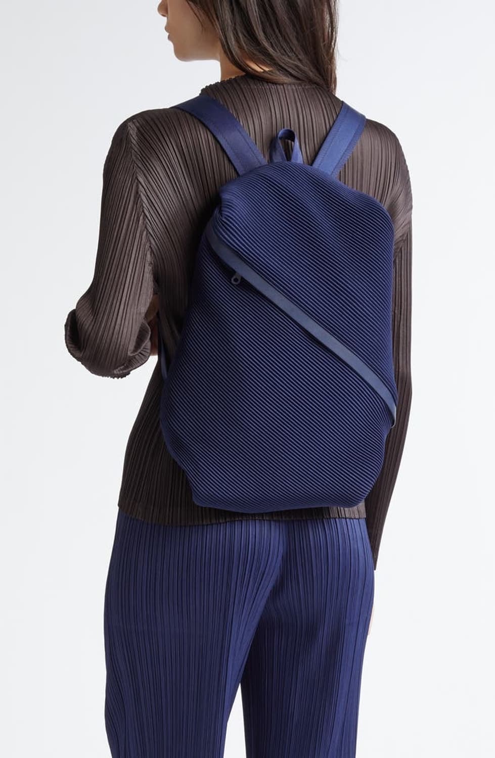 플리츠플리즈 이세이미야케 25fw Bias 백팩/블루 상품이미지1