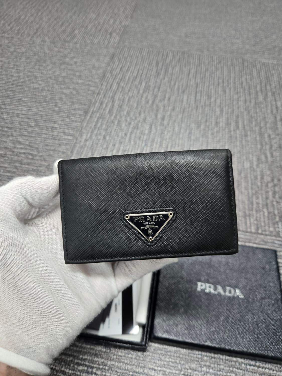 [정품][특가] 프라다 사피아노 반지갑 상품이미지1