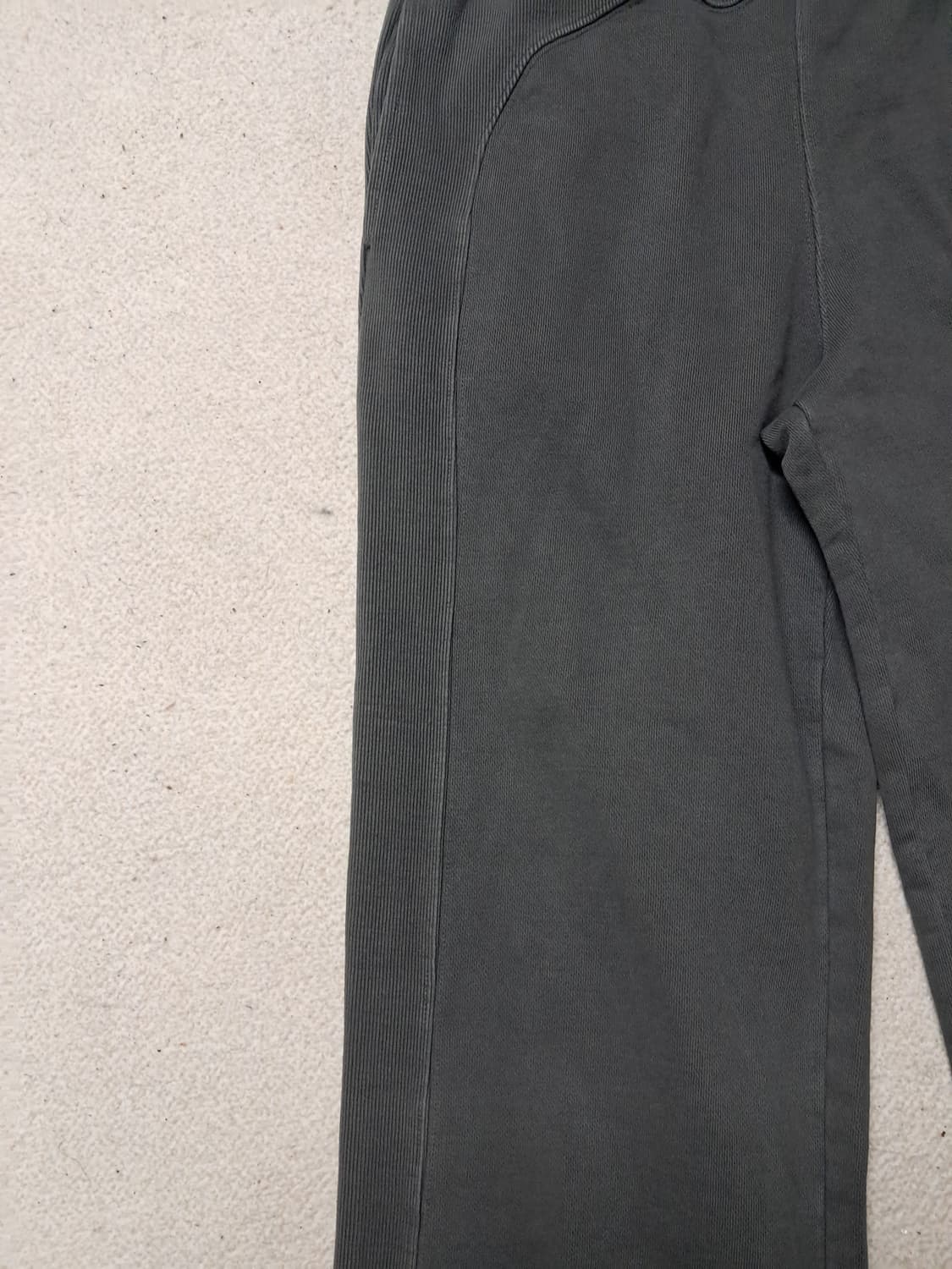 미스치프 롬버스 스웻팬츠 차콜 샘플 상품이미지3