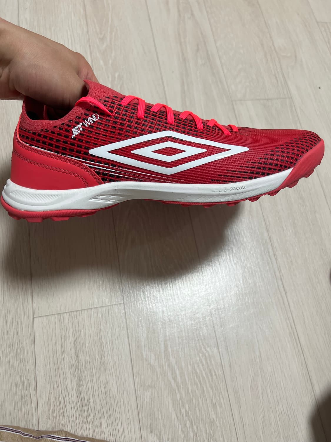 엄브로 제트윈드tf 상품이미지7