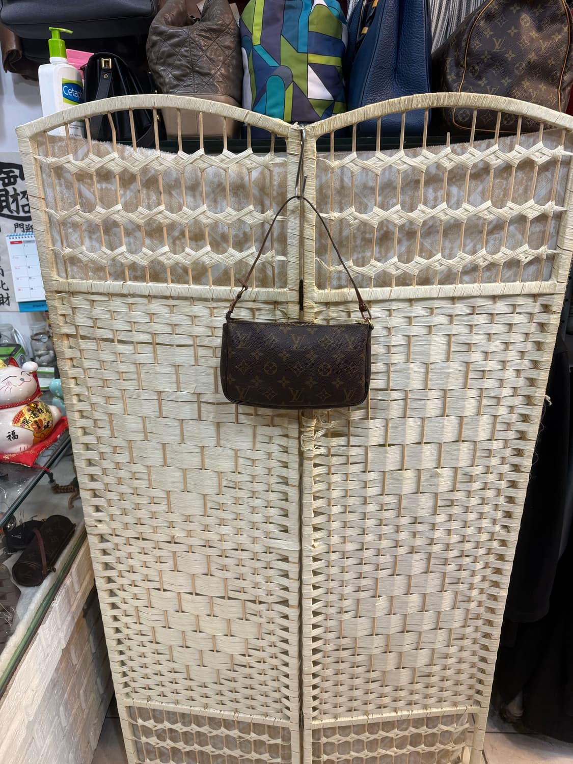 정품 루이비통 포쉐트 악세수아 팝니다 상품이미지1