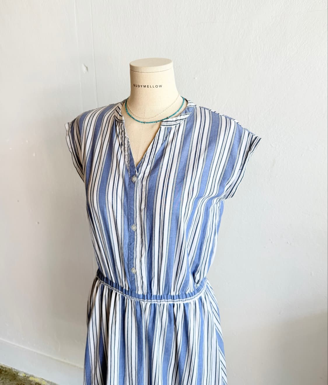 Antiqulothes V넥 블루 스트라이프 슬리브리스 원피스 상품이미지4
