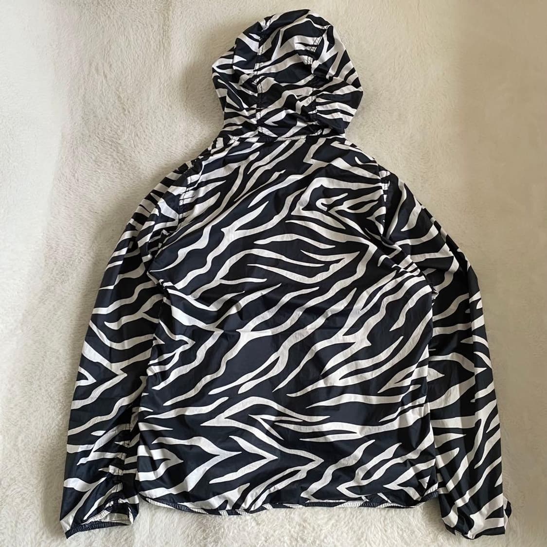 노스페이스 퍼플라벨 퍼텍스 지브라 프린트 마운틴 윈드 파카 상품이미지5