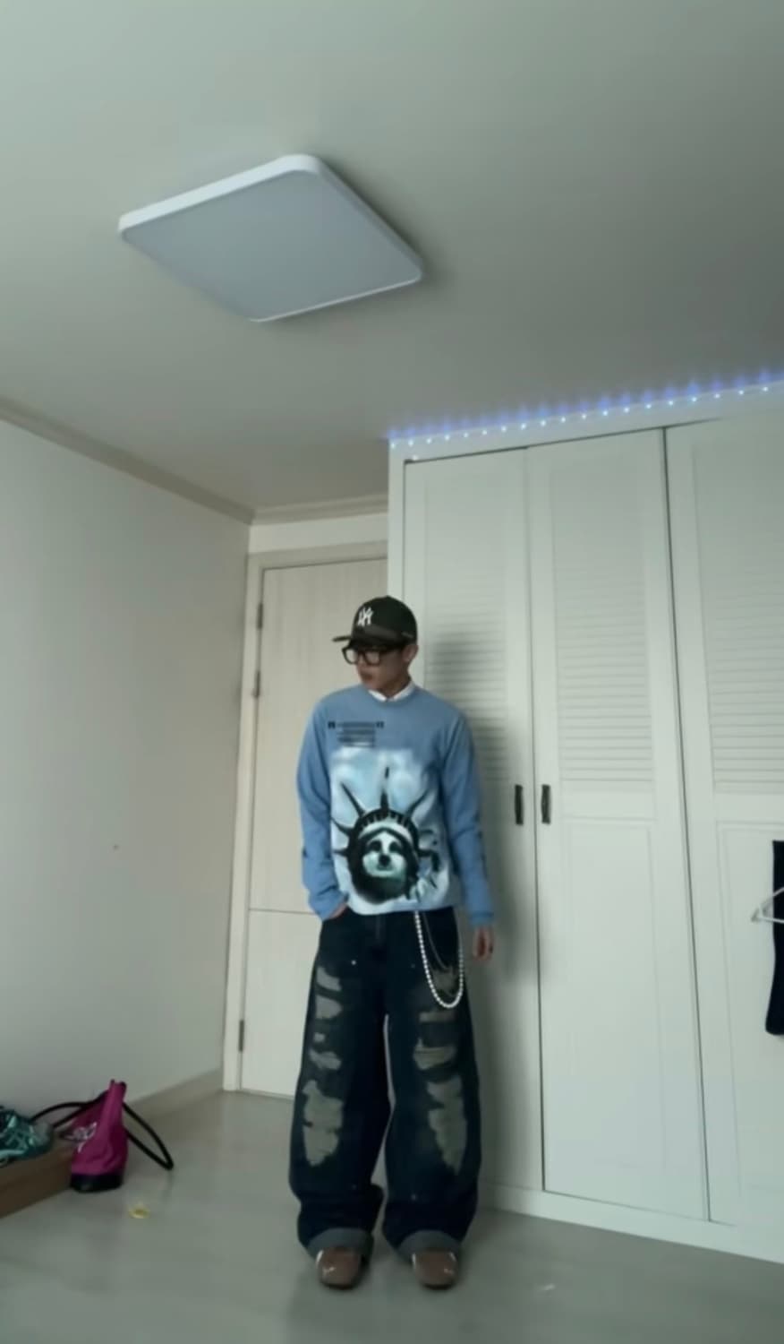 오프화이트 자유의 여신상 롱슬리브 티셔츠 상품이미지4