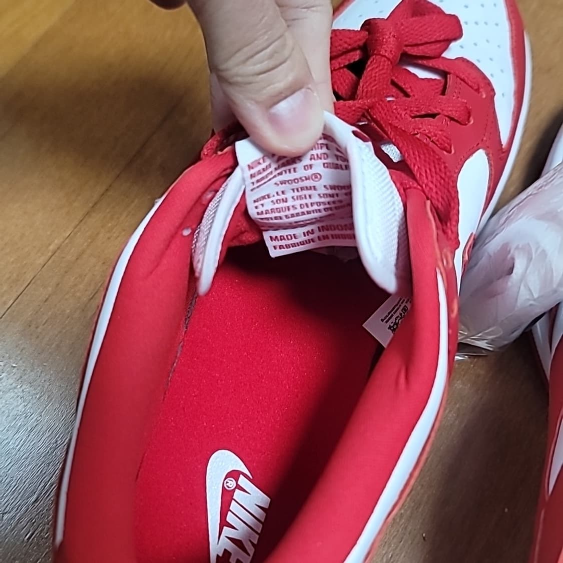 나이키 덩크 로우 SP 화이트 앤 유니버시티 레드 2023 /275 상품이미지3