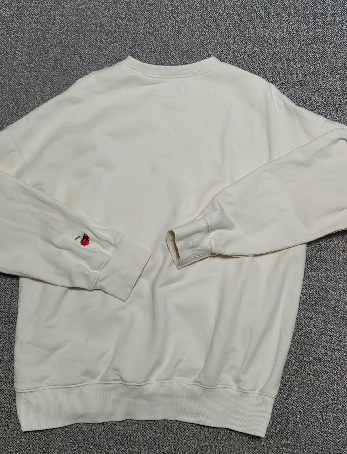 키르시 빅 체리 맨투맨 아이보리 사이즈  1  오버사이즈 상품이미지9