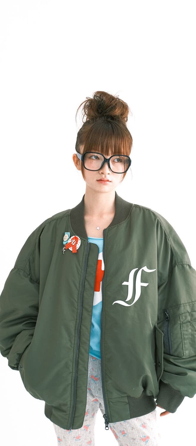 [F.E.E.S] patch bomber padded jacket (kh 상품이미지1