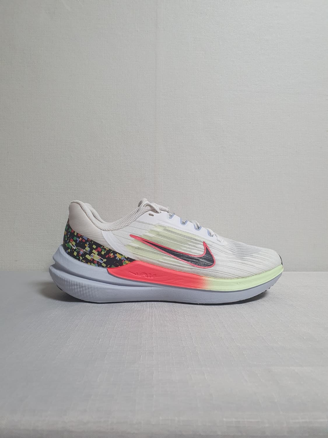 나이키 에어 윈플로9 여성 러닝화 240mm 상품이미지2