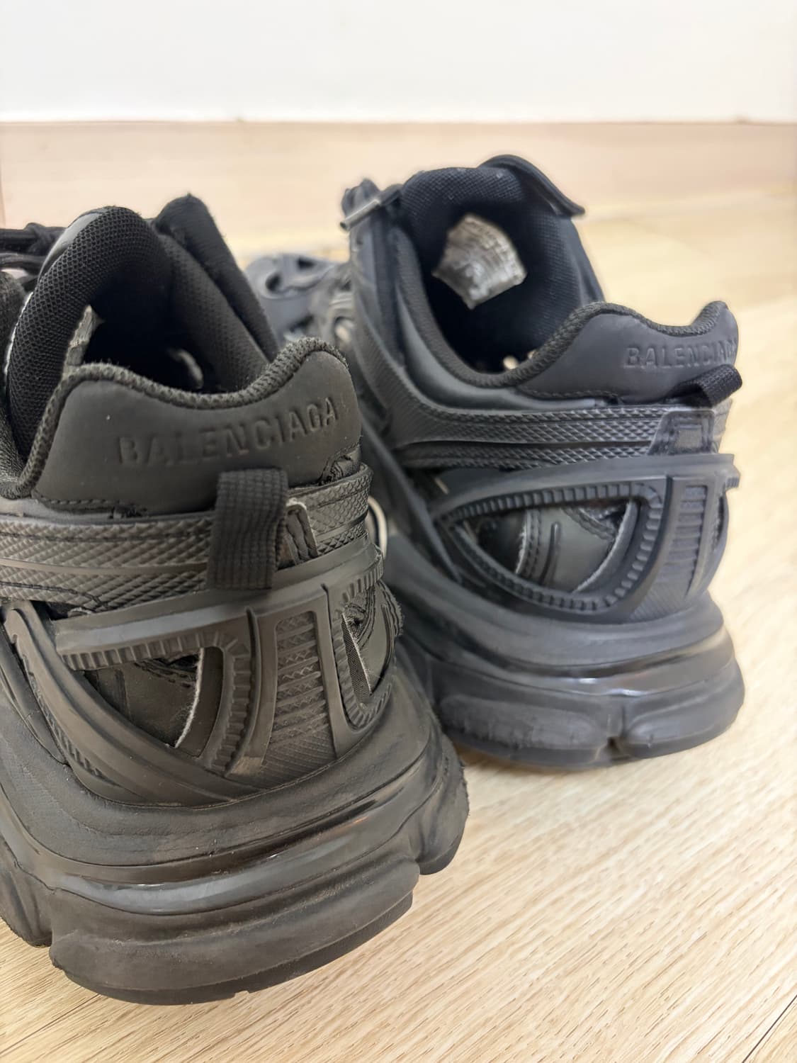 발렌시아가 트랙2 블랙 42 상품이미지3