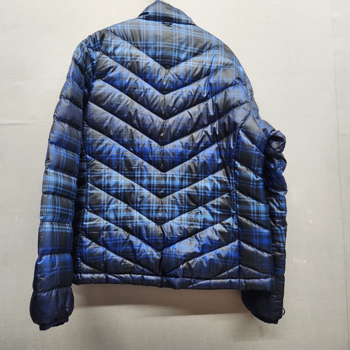 네파 체크패턴 구스다운 800패딩 L 상품이미지4