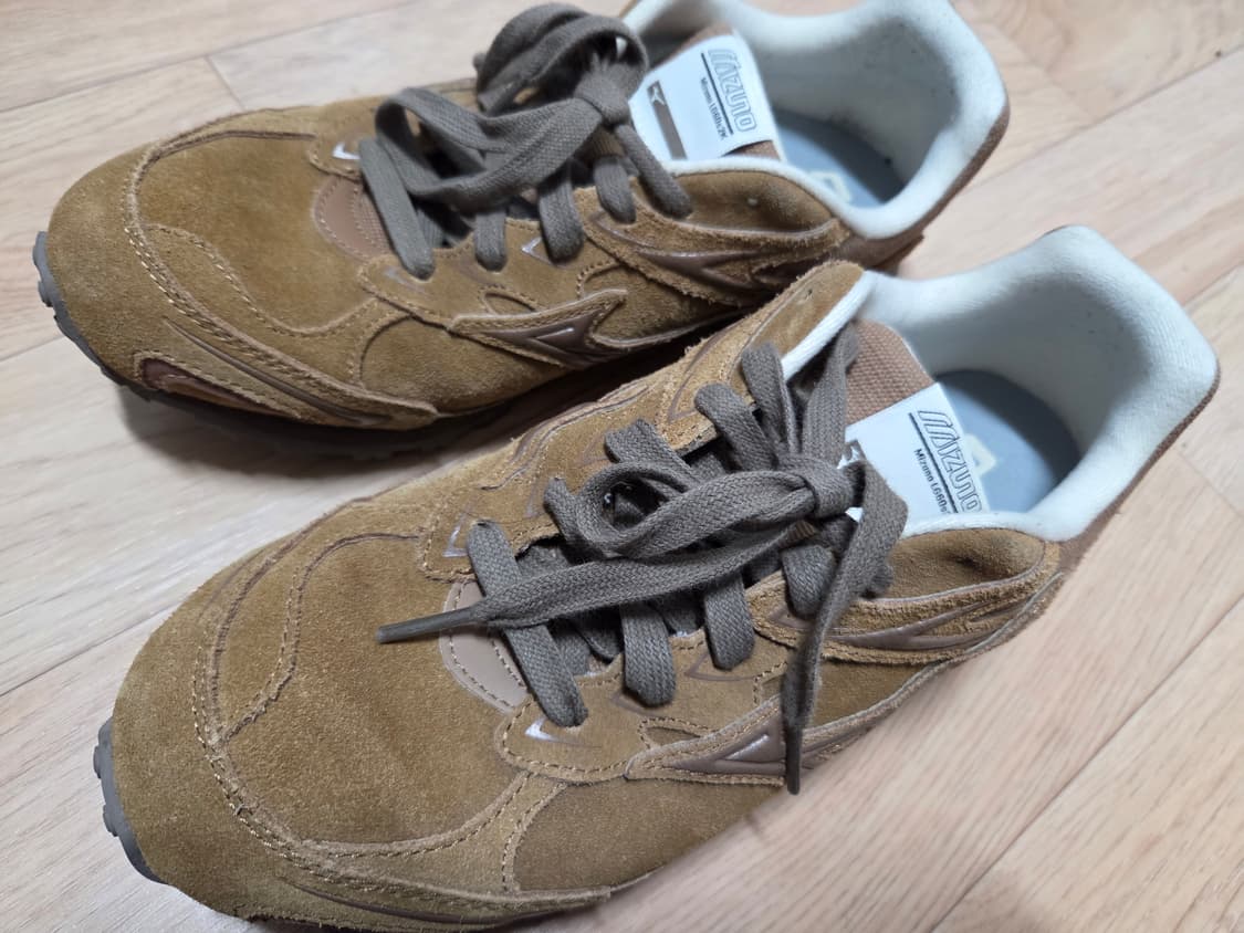 미즈노 LG 60S 2K 브라운 255 팝니다 상품이미지1