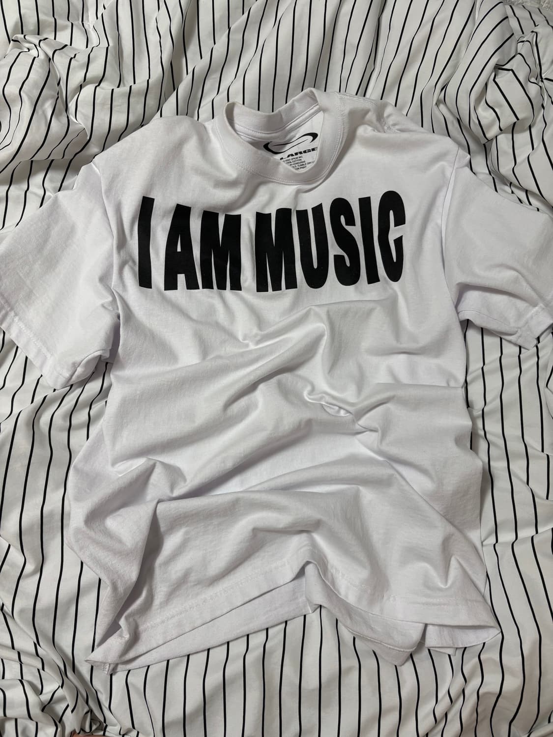 플레이보이카티 IAMMUSIC 공식 머천 반팔 티셔츠 상품이미지1