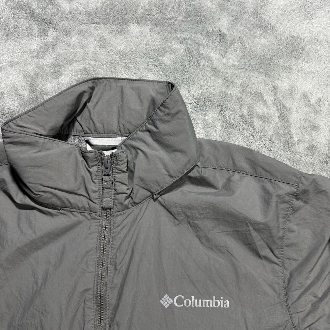 컬럼비아 그레이 경량바람막이 상품이미지2
