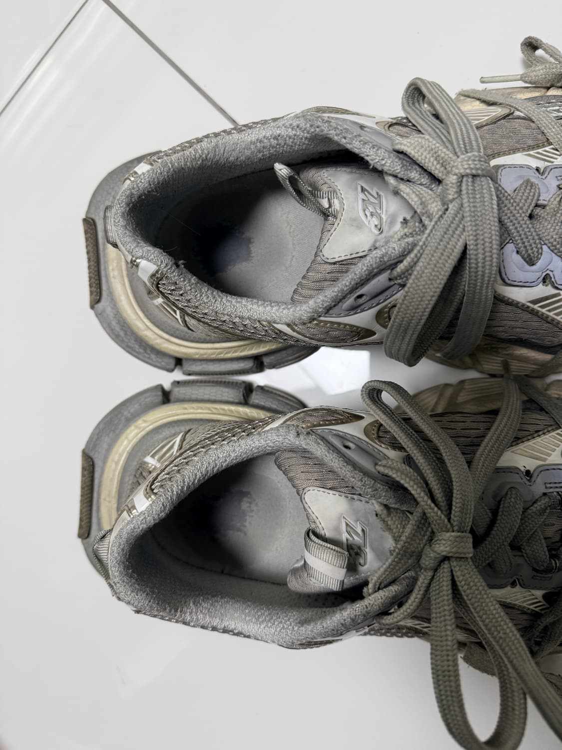 발렌시아가 3xl 에그쉘 (43) 상품이미지4