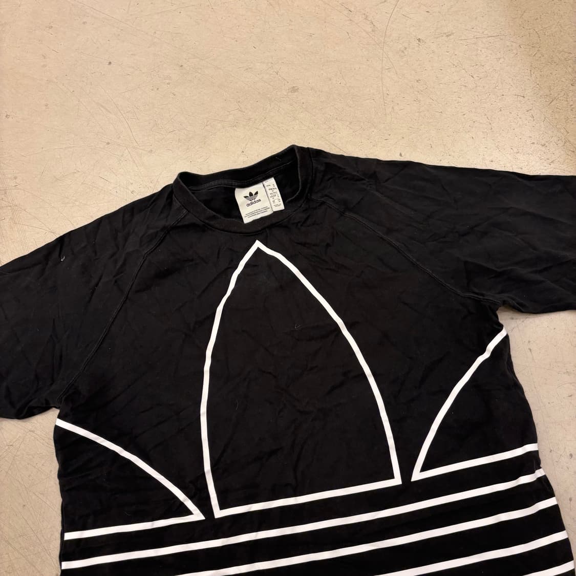 아디다스 빅트레포일 반팔티 상품이미지2