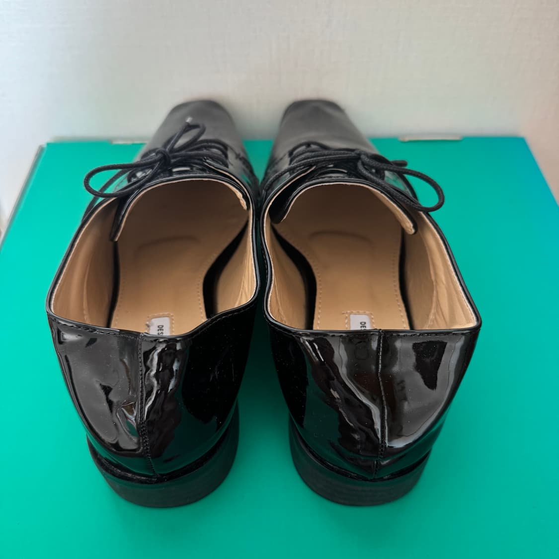 DESIGN by KARA 검정 에나멜 구두 250mm 상품이미지4