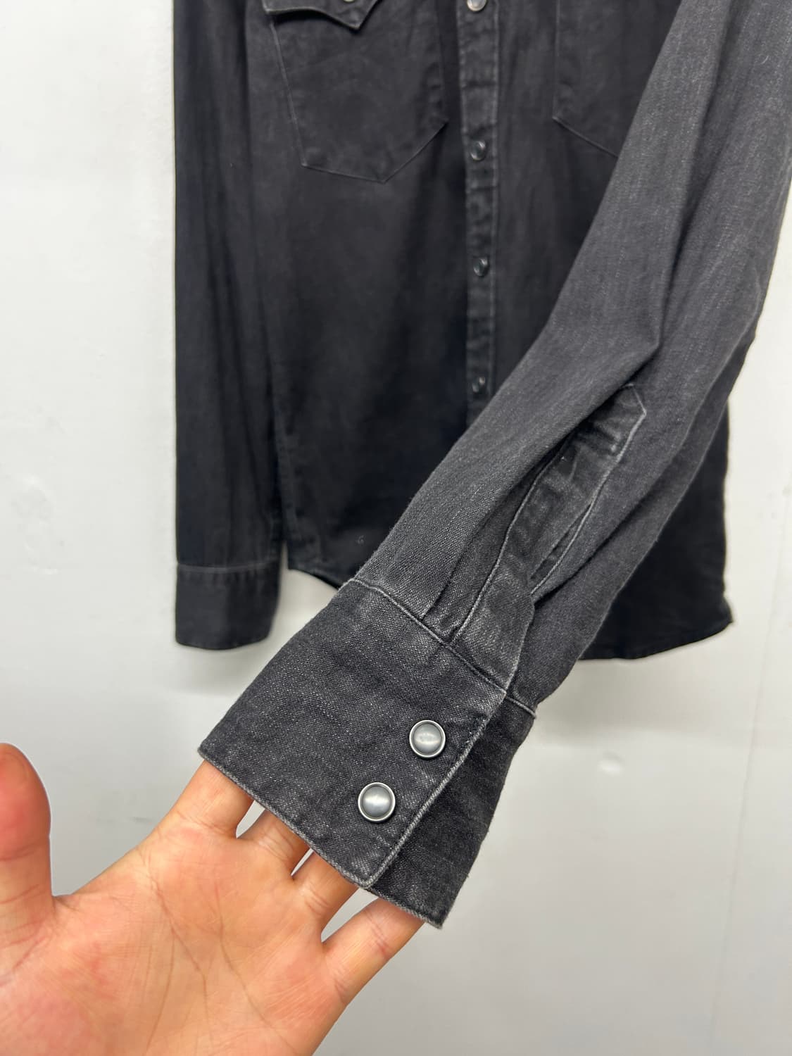 리바이스 블랙 데님 셔츠 상품이미지3