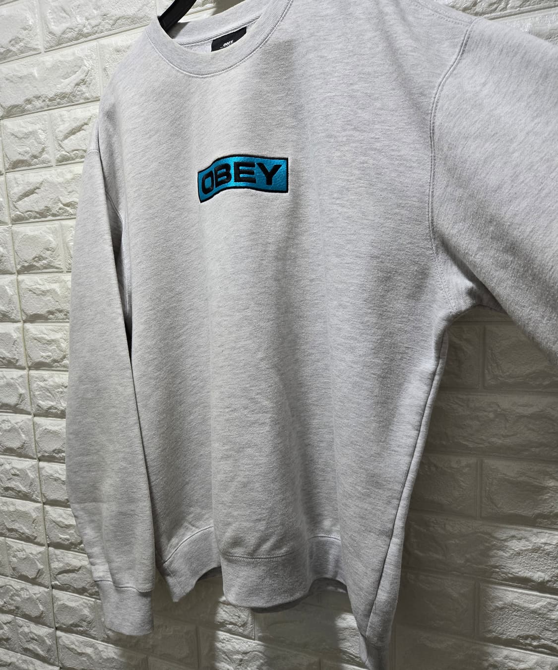 오베이 자수로고 기모 맨투맨 크루넥 티셔츠 100~105 상품이미지5