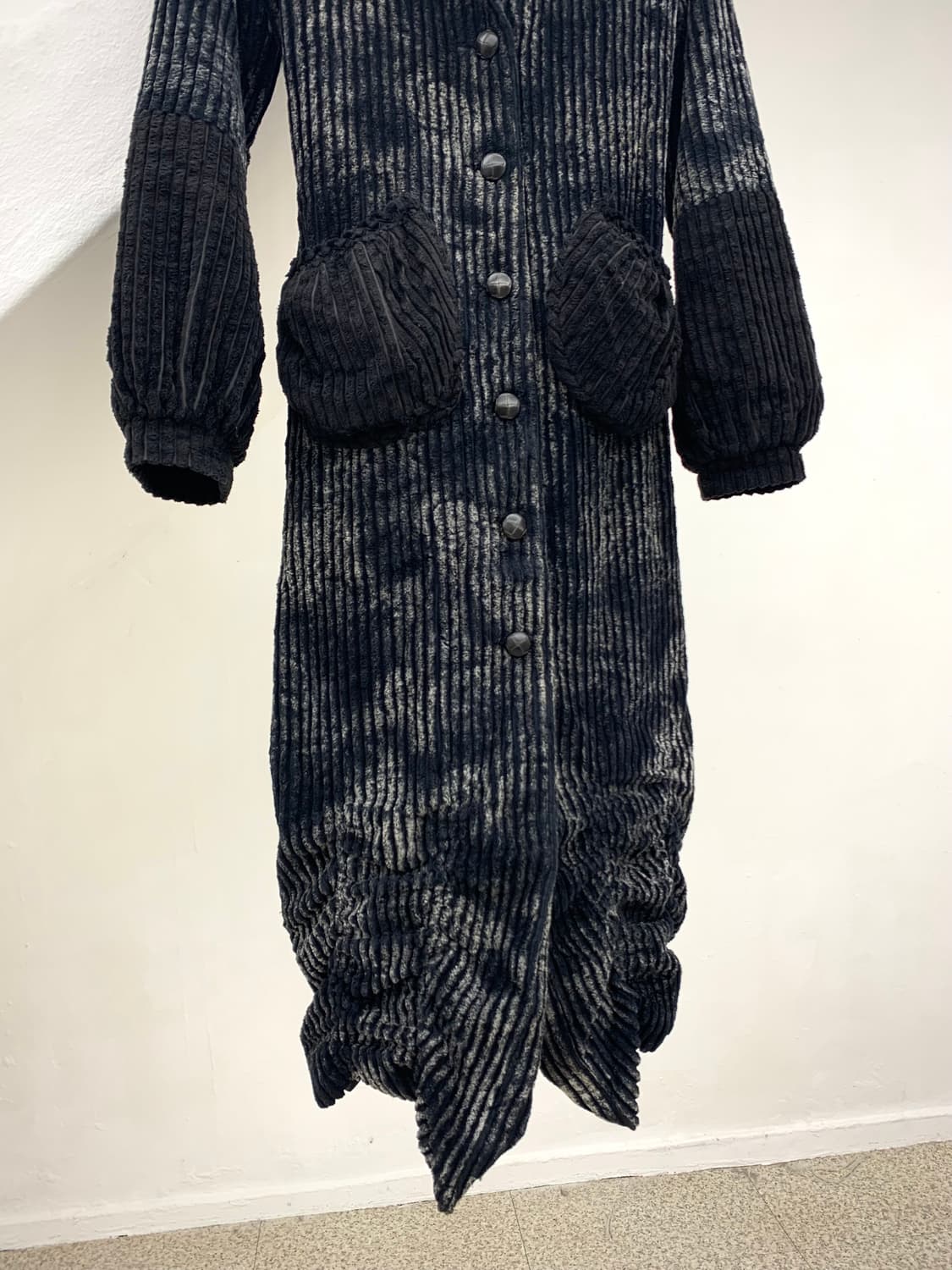 Wizard hood crush velour corduroy coat   상품이미지4