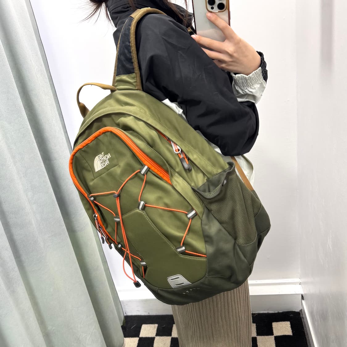 노스페이스 카키 제스터 아웃도어 백팩 상품이미지1