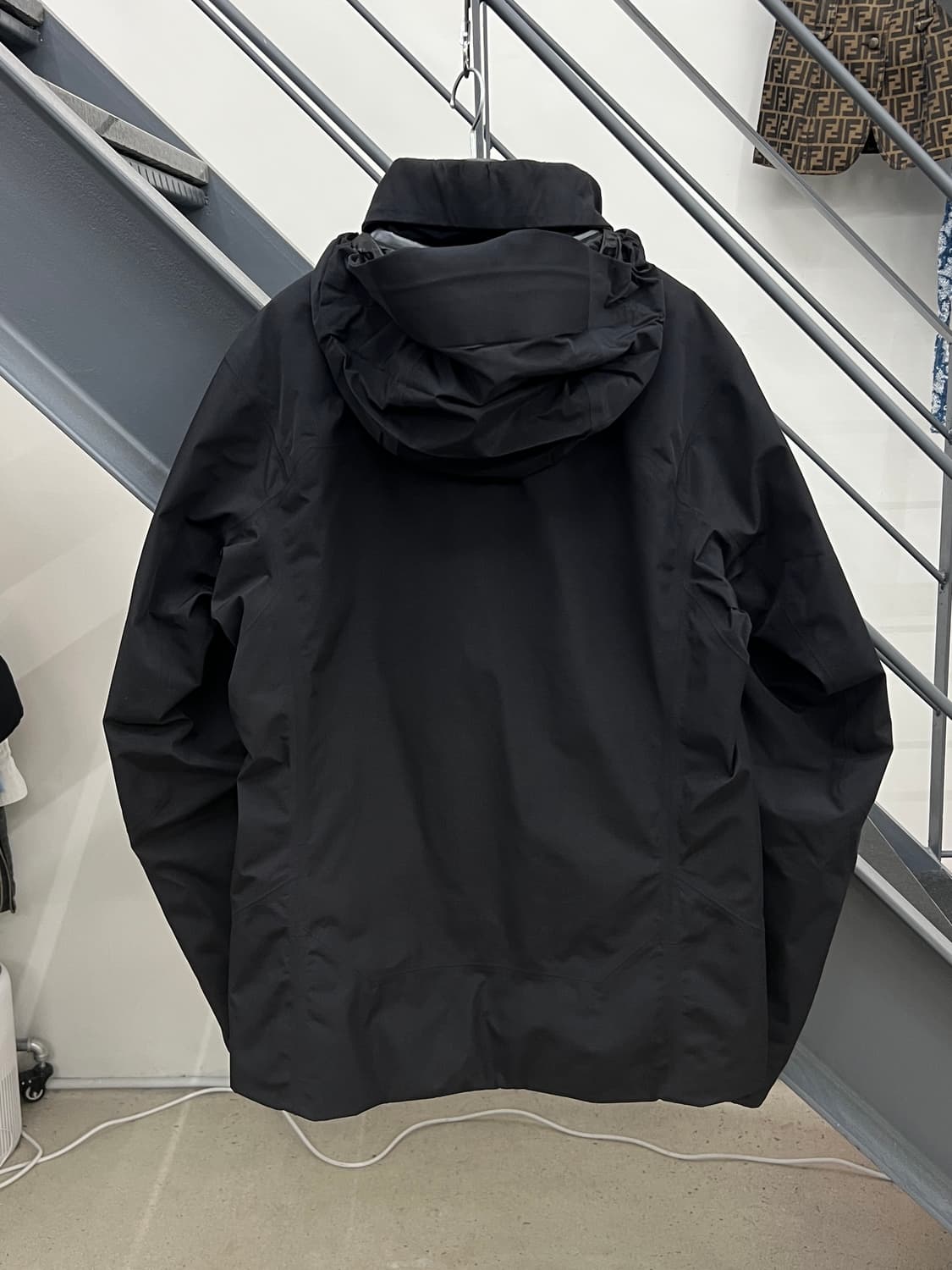 아크테릭스 아메스 고어텍스 패딩 자켓 상품이미지3