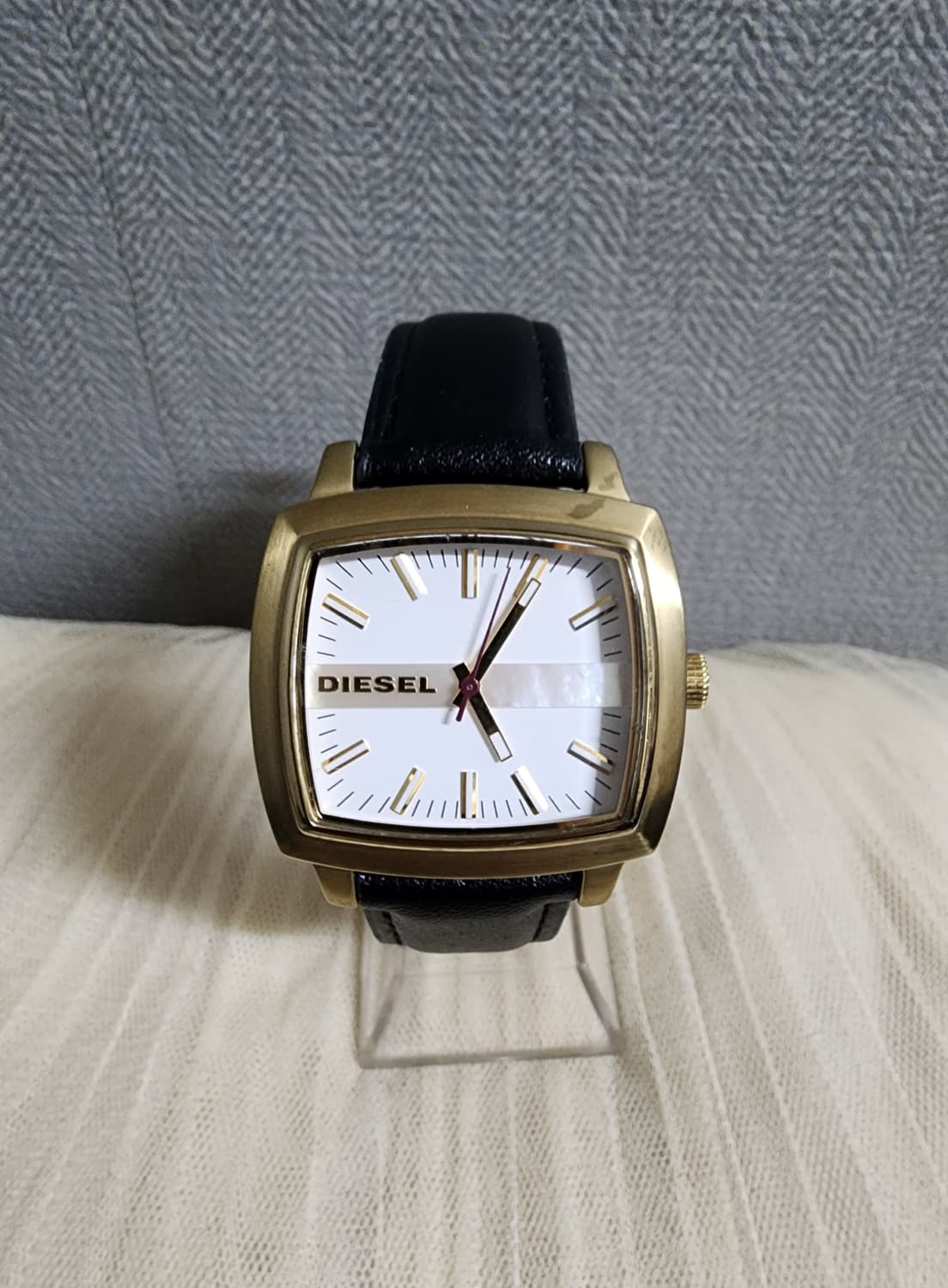 디젤 골드 프레임 손목시계 공용 상품이미지1