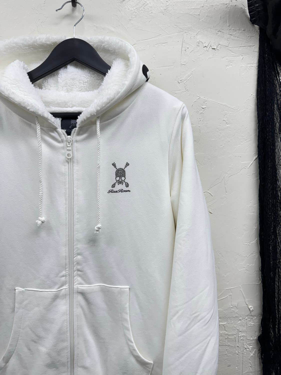 Roen 00s swarovski skull fur hood 상품이미지5