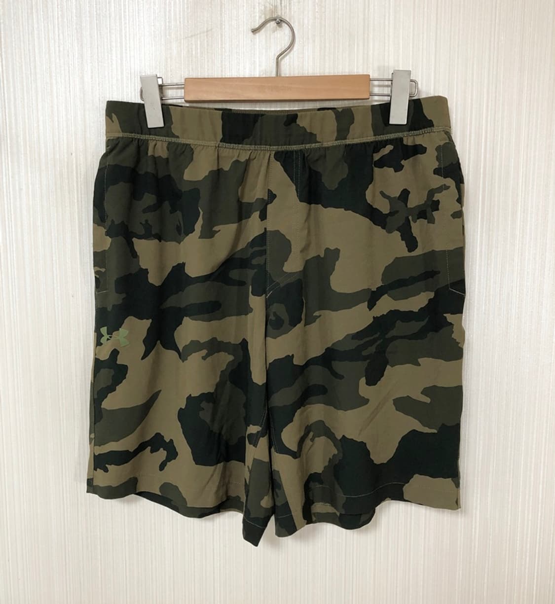 언더아머 히트기어 카모플라쥬 루즈핏 트레이닝쇼츠 XXL 상품이미지1