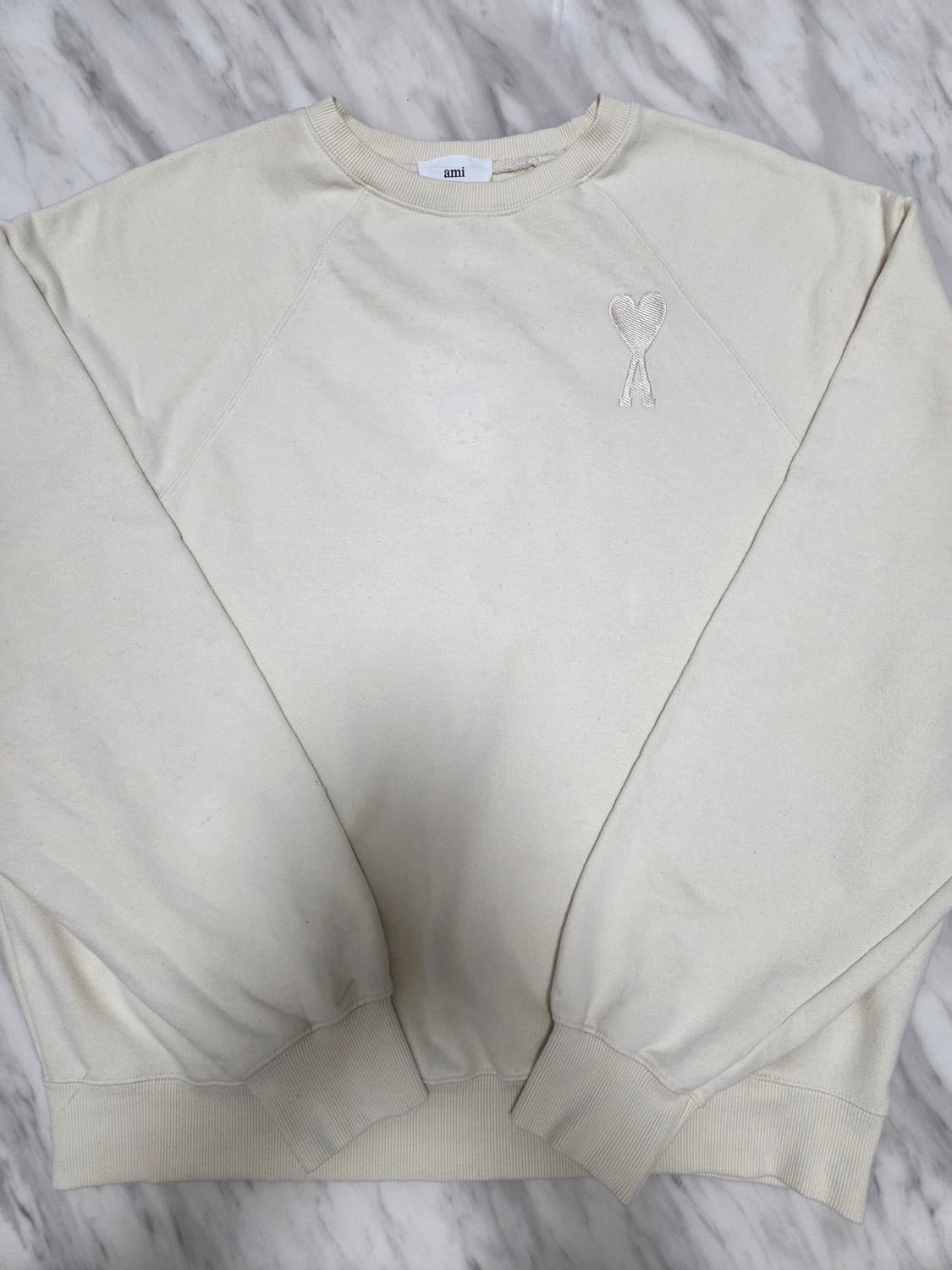 아미 빅하트 자수 맨투맨  상품이미지1