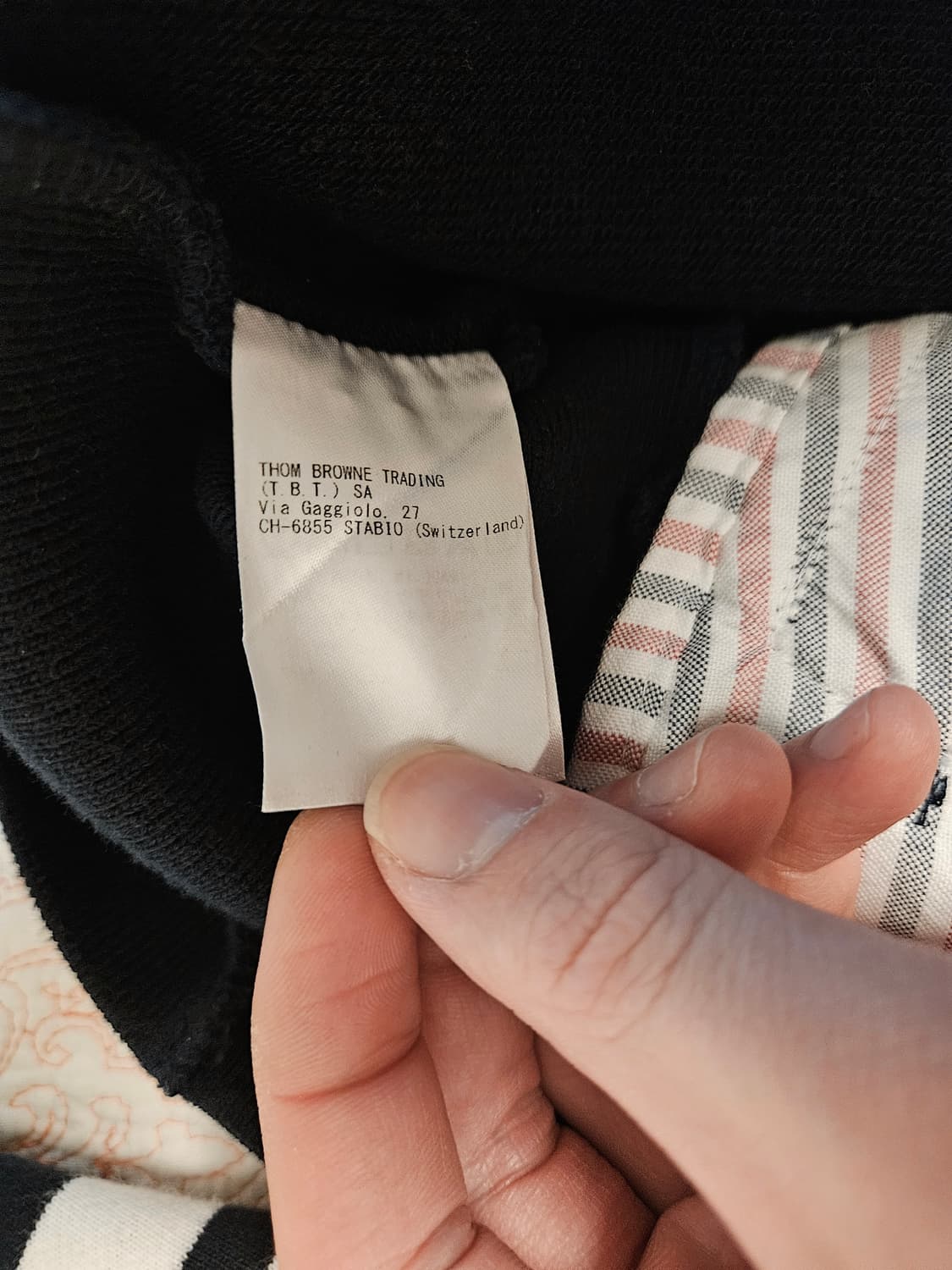 톰브라운 4선 후드집업 네이비 색상 5 사이즈 판매합니다! 상품이미지9