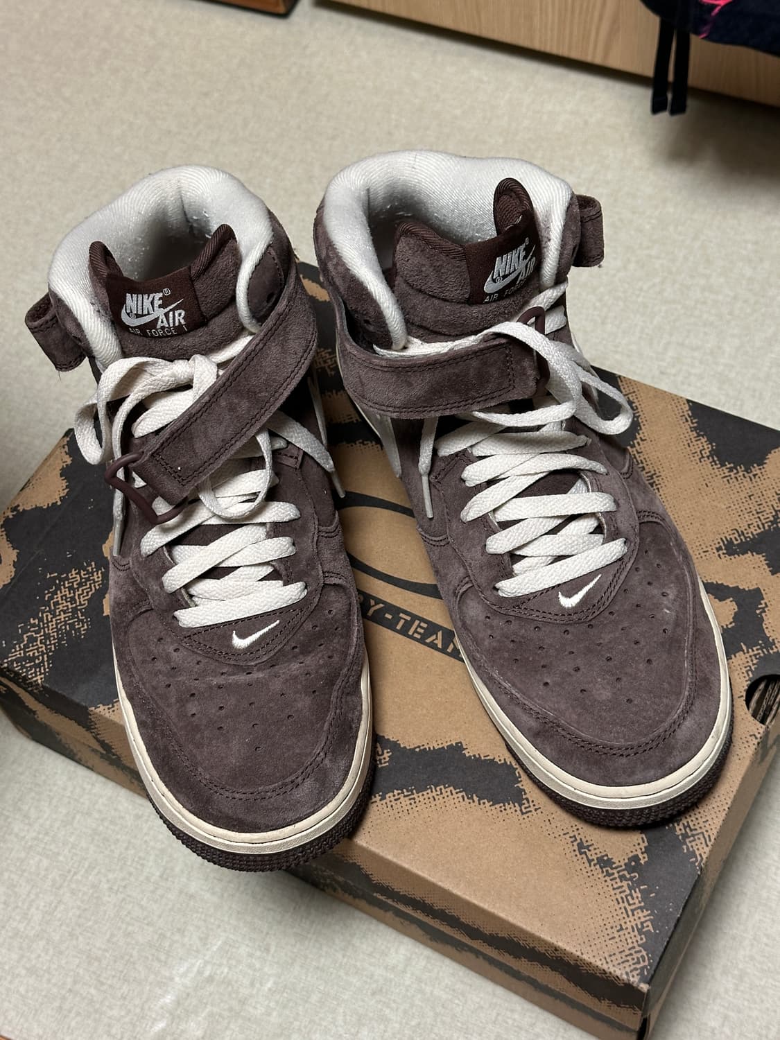 나이키 에어포스 1 미드 '07 270 상품이미지2