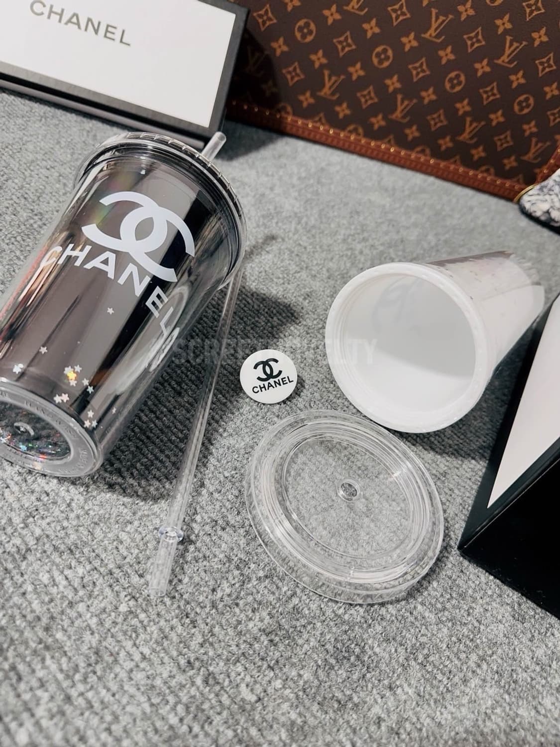 샤넬 리유저블 텀블러 화이트 박스포장  상품이미지5