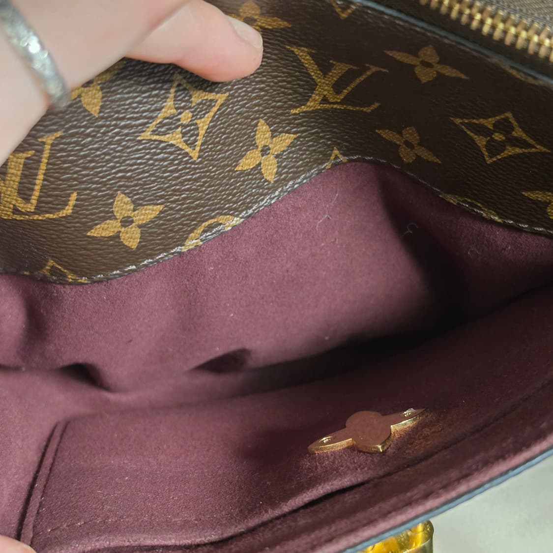 루이비통 모노그램 플라워 지퍼 PM 토트백 상품이미지9