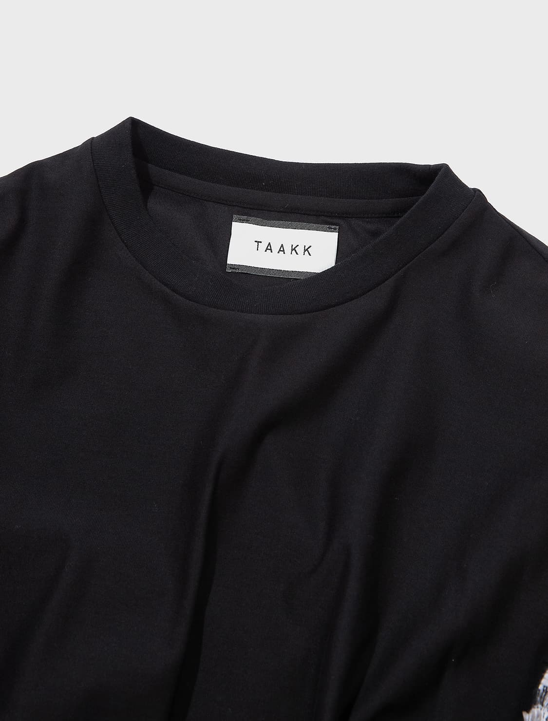 새상품 탁 TAAKK 플라워 자카드 블랙 롱슬리브  2사이즈 상품이미지4